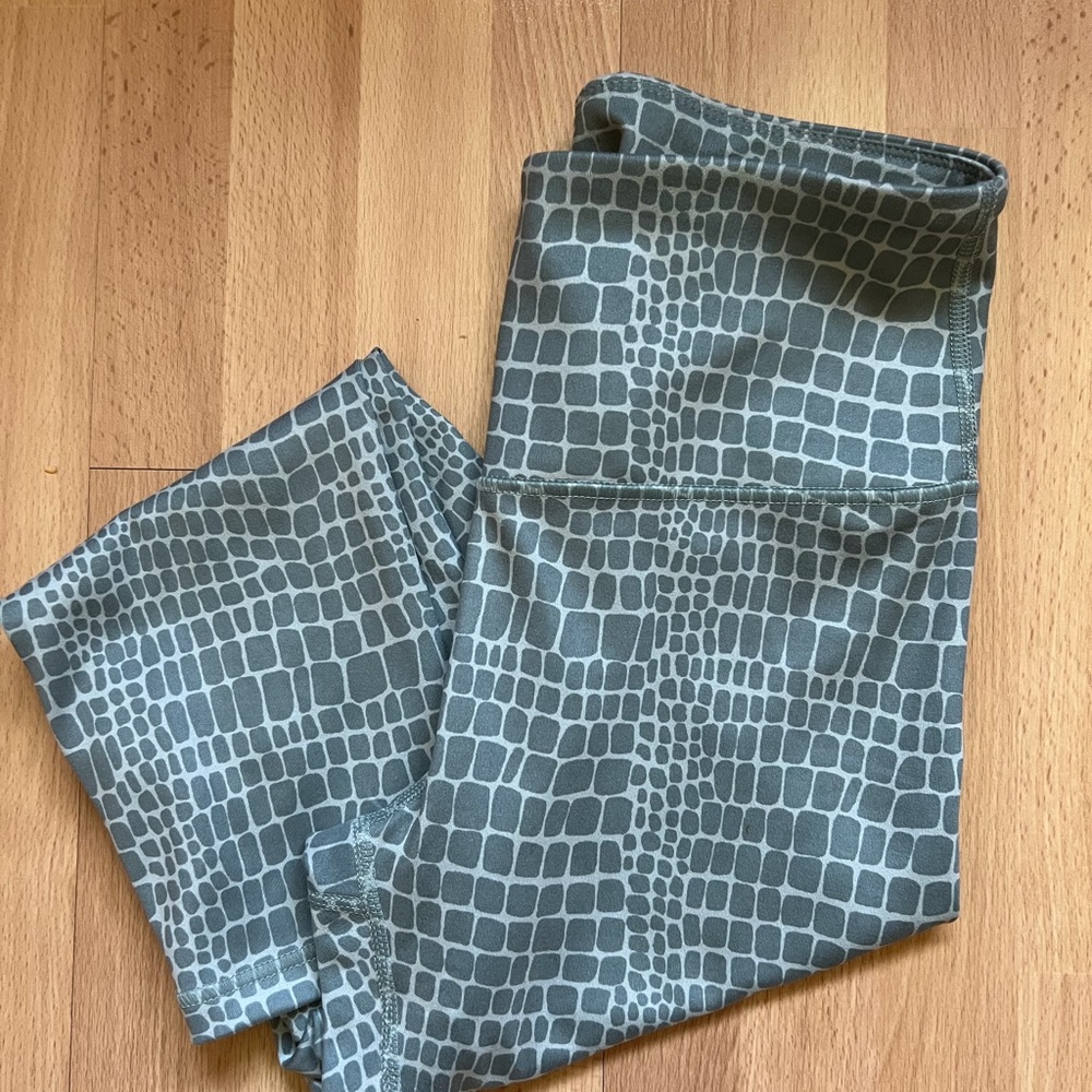 Balance Collection Abstract Print Leggings